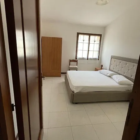 Appartement Con 3 Camera Vicino Al Centro Di Pula